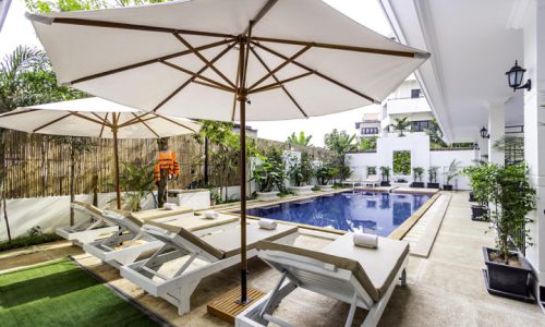 Hotel Swimming Pool